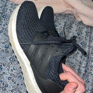 YOUTH SIZE 4.5 ULTRABOOST